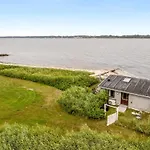 Signhild - 5m To The Fjord By Interhome Dom wakacyjny