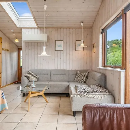 Dom wakacyjny Signhild - 5m To The Fjord By Interhome