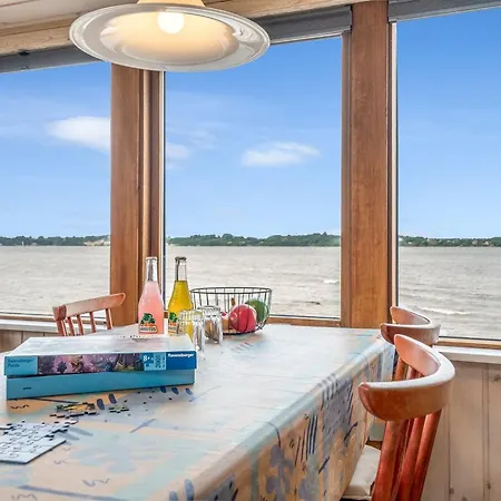 Signhild - 5m To The Fjord By Interhome *