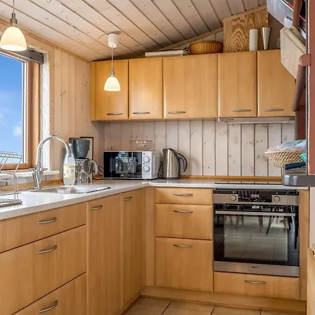 Dom wakacyjny Signhild - 5m To The Fjord By Interhome *