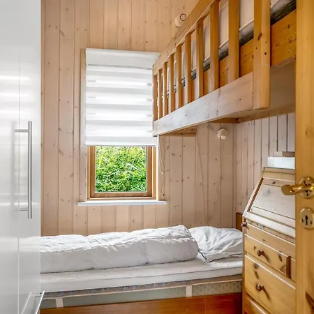 Signhild - 5m To The Fjord By Interhome