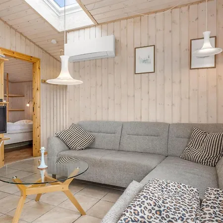 Dom wakacyjny Signhild - 5m To The Fjord By Interhome Farsø